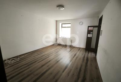 Casă individuală cu 6 camere cu Canalizare în Ultracentral - 6
