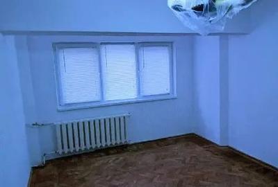 Apartament cu 2 camere decomandat în CET