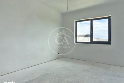 Casă cu 4 camere decomandat cu Teren 553 Mp în Sântandrei