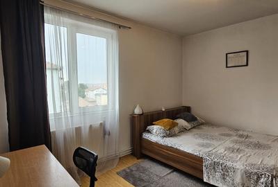 Apartament cu 3 camere semidecomandat în Central - 5