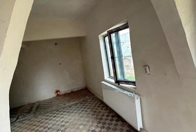 Casă cu 5 camere cu Teren 250 Mp în Exterior Vest - 2