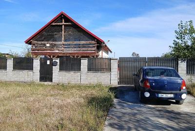 Casă cu Teren 1400 Mp în Tormac