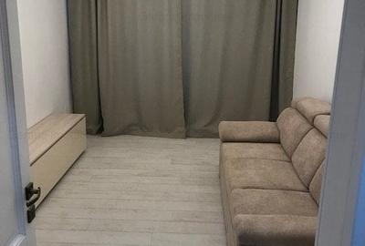 Apartament cu 3 camere semidecomandat în Floreasca