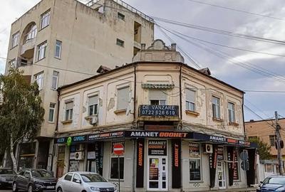 Casă cu 4 camere cu Teren 60 Mp în Central - 1