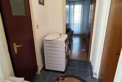 Apartament cu 3 camere semidecomandat în Berceni - 3