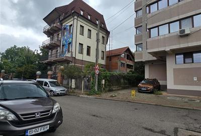 Casă cu 4 camere cu Teren 380 Mp în Tătărași
