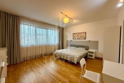 Casă individuală cu 8 camere cu Canalizare în Central - 26