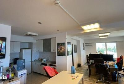 Apartament cu 4 camere decomandat în Universitate