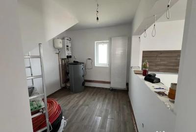 Casă cu 3 camere cu Teren 187 Mp în Brănești