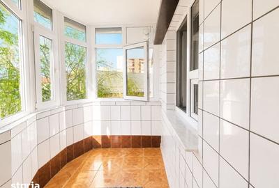 Apartament cu 3 camere decomandat în Craiovei - 4