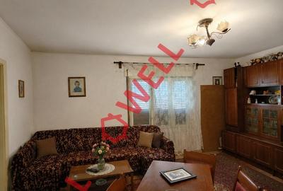 Casă cu 5 camere cu Teren 892 Mp în Aita Mare
