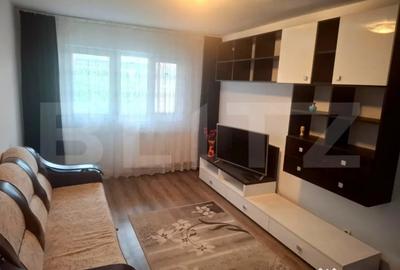 Apartament cu 3 camere decomandat în Micro 6 - 1