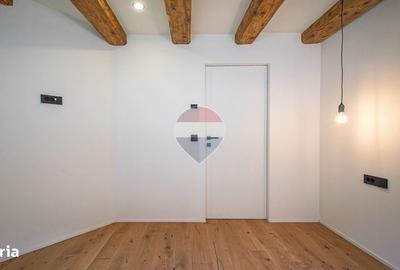 Apartament cu 3 camere în Centrul Istoric