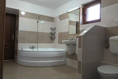 Casă cu 5 camere cu Teren 348 Mp în Viforâta - 4