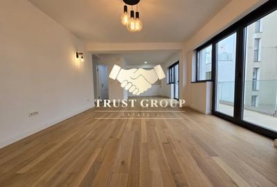 Apartament cu 3 camere decomandat în Polonă
