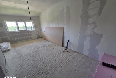 Casă cu 4 camere cu Teren 538 Mp în Priseaca - 14