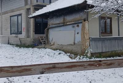 Casă cu 5 camere cu Teren 1800 Mp în Rediu (Rădăuți-Prut) - 1