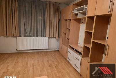 Apartament cu 3 camere semidecomandat, mobilat în Circumvalațiunii - 12