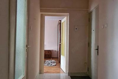 Apartament cu 2 camere decomandat în Micro 19