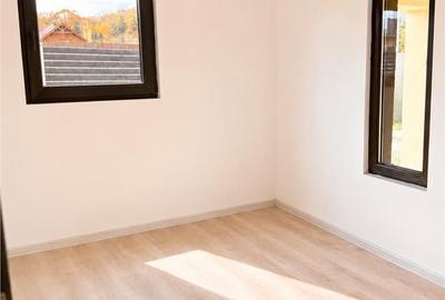 Casă cu 3 camere cu Teren 300 Mp în Tărlungeni