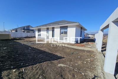 Casă individuală cu 4 camere cu Canalizare în Hărman - 1