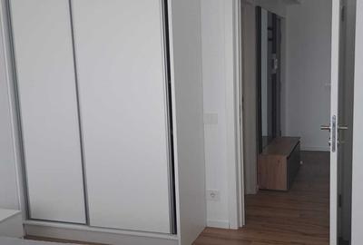 Apartament cu 3 camere decomandat în Exterior Vest