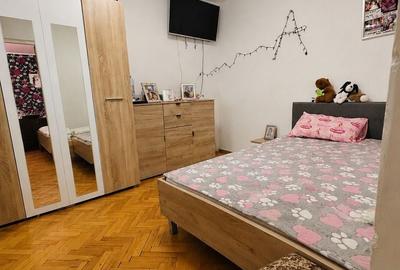 Apartament cu 2 camere semidecomandat, mobilat în Valenta