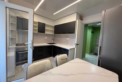 Apartament cu 3 camere decomandat în Central - 1