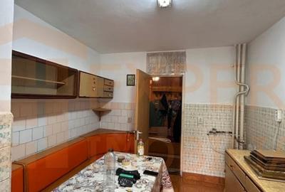 Apartament cu 4 camere decomandat în Poarta 6 - 5