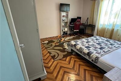 Apartament cu 2 camere decomandat în Complex Studențesc