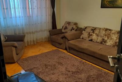 Apartament cu 3 camere decomandat, mobilat în Lăpuș
