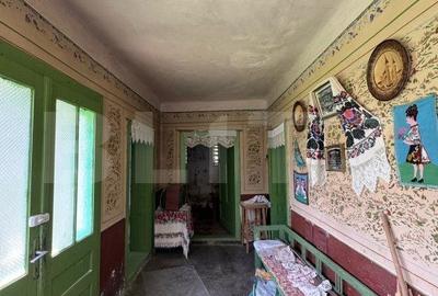 Casă cu 3 camere cu Teren 1789 Mp în Central