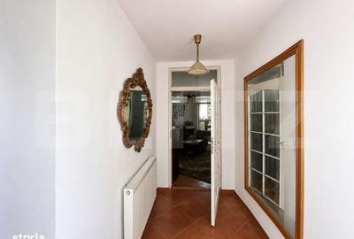 Casă cu 4 camere în Bercu Roșu