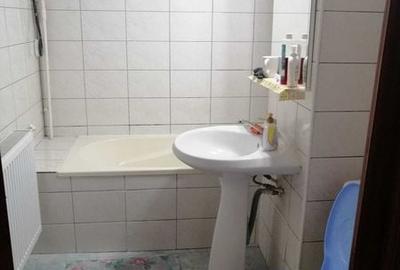 Apartament cu 2 camere decomandat în 9 Mai - 2