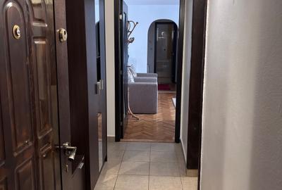Apartament cu 2 camere semidecomandat în Micro 16