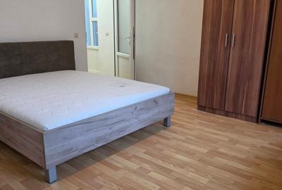 Garsonieră decomandată, mobilată în Copou