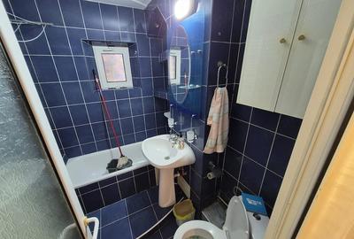 Apartament cu 3 camere decomandat în Micro 16