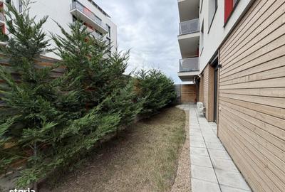Apartament cu 3 camere în Intim
