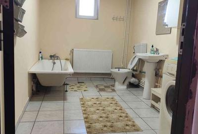 Casă cu 4 camere cu Teren 1482 Mp în Brădești - 7