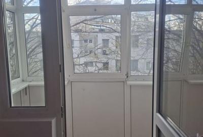 Apartament cu 2 camere semidecomandat în Malu Roșu
