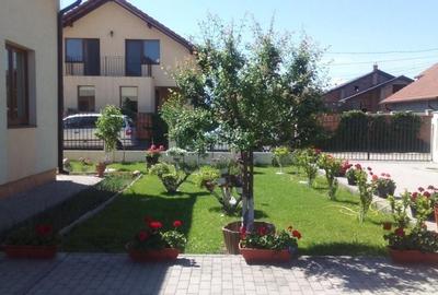 Casă cu 4 camere în Central - 1