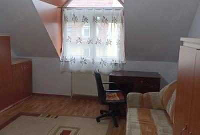Garsonieră decomandată în Rogerius