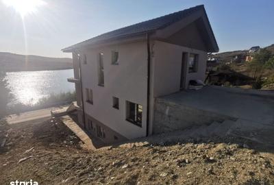 Casă cu 4 camere cu Canalizare în Chinteni - 1