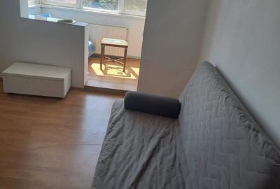 Apartament cu 3 camere decomandat în Drumul Carului