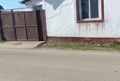 Casă cu 2 camere cu Teren 250 Mp în Vladimirescu - 1