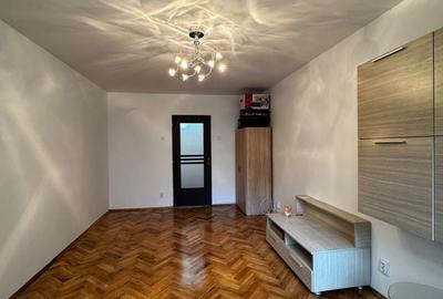 Apartament cu 3 camere decomandat în Tudor Vladimirescu