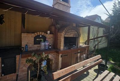 Casă cu 4 camere în Cihei