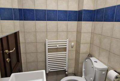 Apartament cu 3 camere în Central - 1