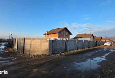 Casă cu 4 camere cu Teren 1056 Mp în Hinova - 4