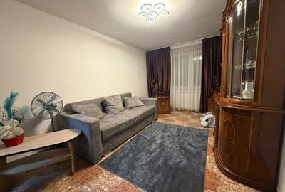 Apartament cu 4 camere semidecomandat, mobilat în Dristor